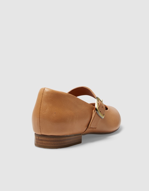 Wide Steps - Danielle