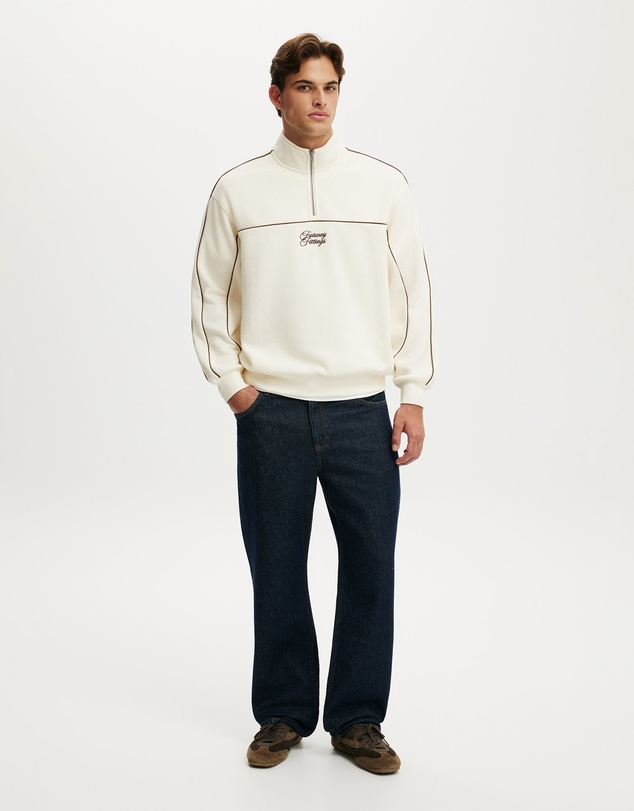 Cotton On - 1/4 Zip Graphic Fleece
