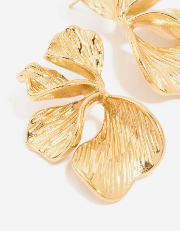 Lovisa - Waterproof Gold Plated Stainless Steel Ribbed Petal Stud Earrings