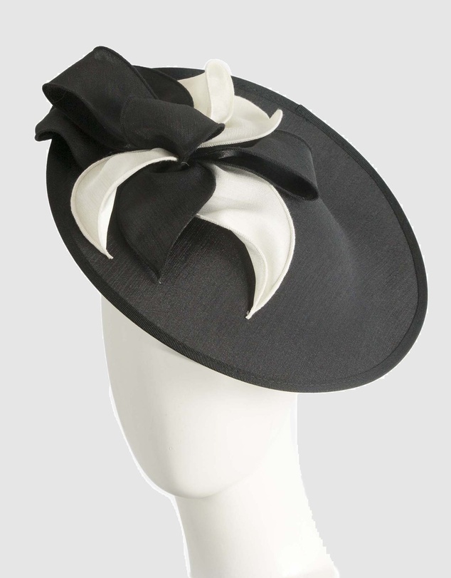 Max Alexander - Black Cream Plate Racing Fascinator