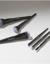 Adore Beauty - Tools of the Trade Angled Blush Brush