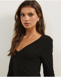 Atmos&Here - Long Sleeve V-Neck Tee