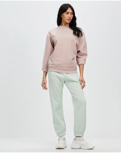 Style Addict - Studio Sweatshirt