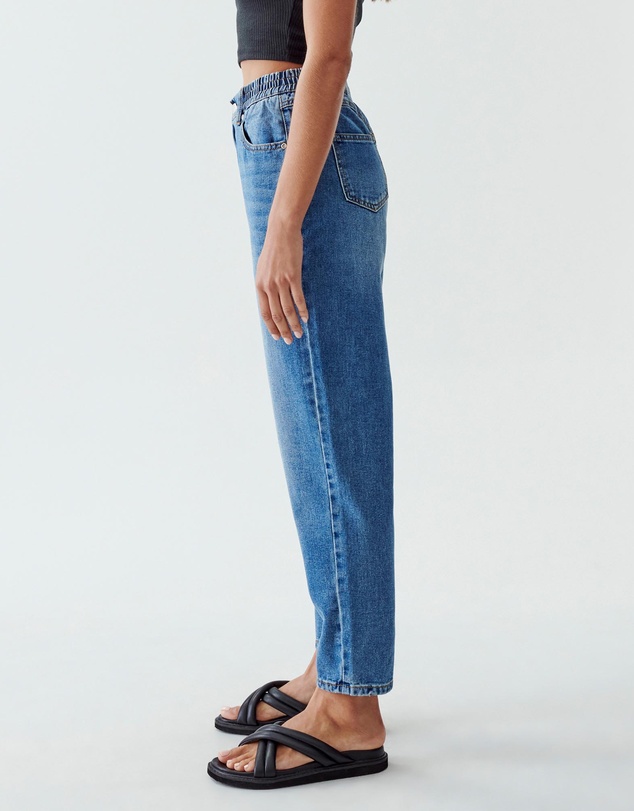 Calli - Hudson Mom Jeans