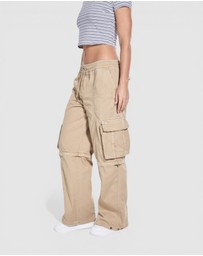 GUESS Originals - GUESS Originals Baggy Cargo Pants