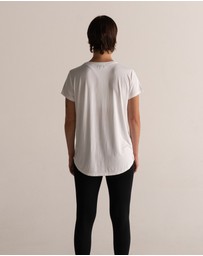 HyperLuxe The Label - V Neck Shirt