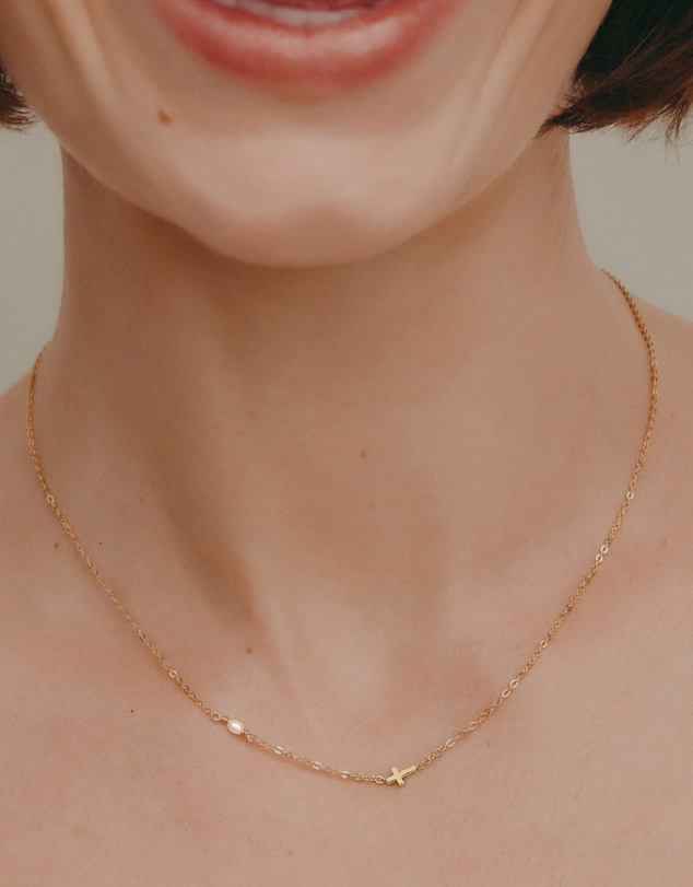 SAINT VALENTINE - Cross & Pearl Necklace - Gold