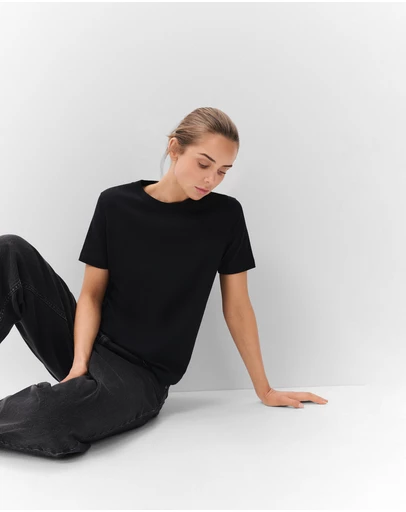 UNISON - The Classic Crew Tee