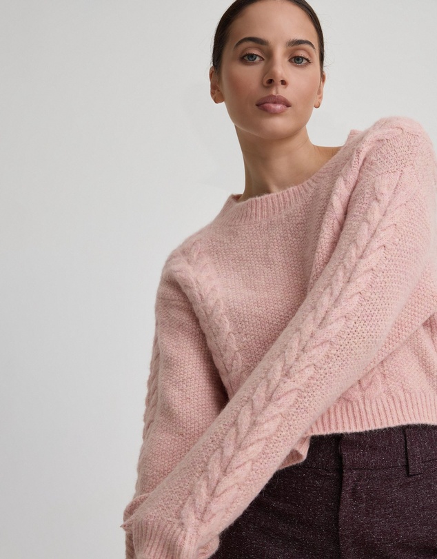 Oxford - Carla Cable Knit