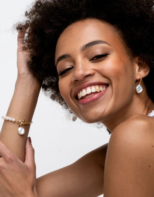 Dower & Hall - Women's Timeless Keshi Pearl Hoops In Gold Vermeil