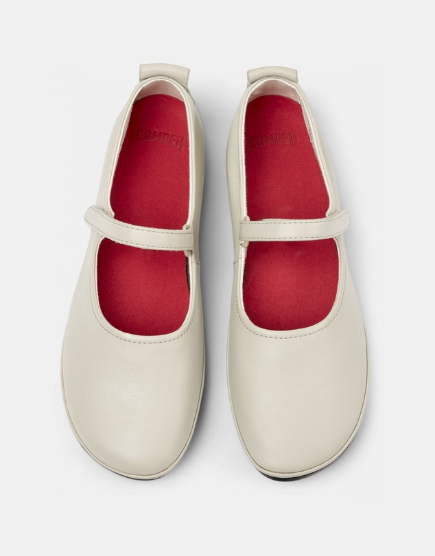 Camper - Right Nina