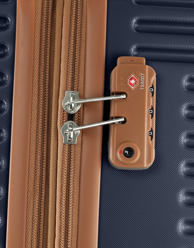 Pierre Cardin - Pierre Cardin 80cm Large Hard Shell Suitcase