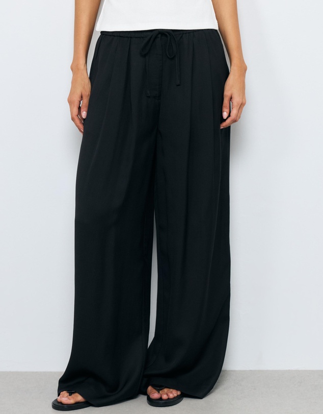 AERE - Bianca Elastic Summer Suiting
