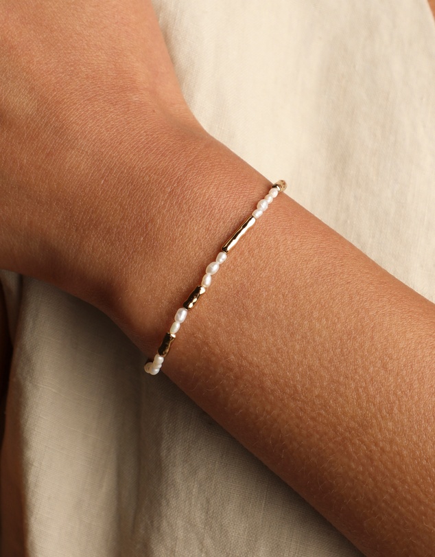 Astrid & Miyu - Pearl and Molten 18ct Gold Plated Bracelet