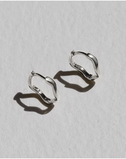 SAINT VALENTINE - Vera Wave Huggies - Silver