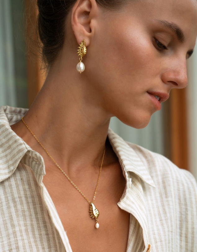 Ottoman Hands - Kai Seashell Pearl Drop Stud Earrings