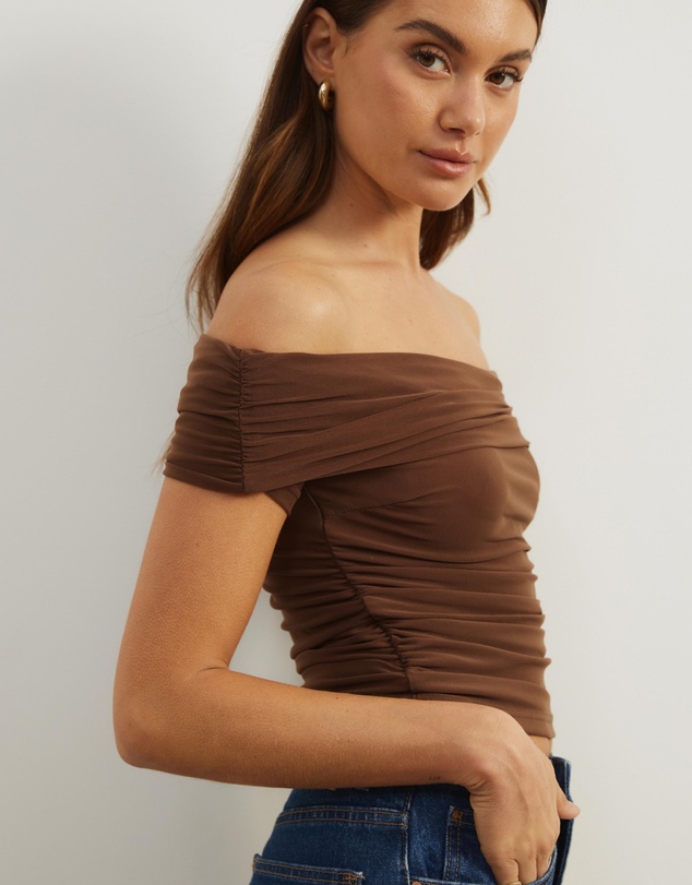 Atmos&Here - Elka Short Sleeve Mesh Off Shoulder Top
