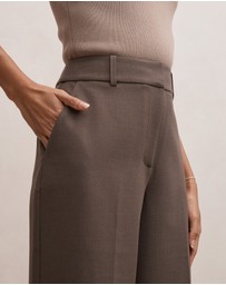 Forever New Petite - Ada Petite Straight Leg Pants