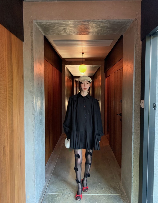 Glamorous - Long sleeves pleated mini dress