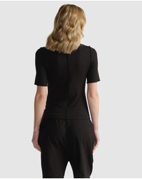 Decjuba - D-Luxe Short Sleeve Top