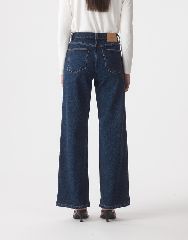 Outland Denim - 32in Mia Mid Wide Seamed Jeans