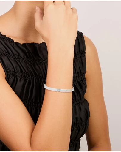 Lovisa - Waterproof Stainless Steel Cubic Zirconia Flower Bangle