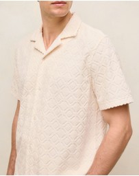 Trenery - Terry Geo Tile Camp Shirt in Parchment
