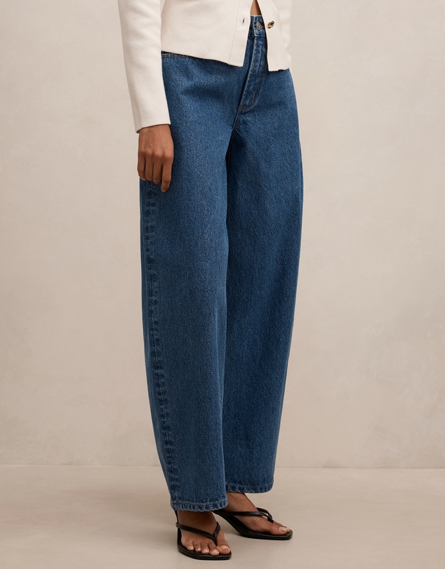 Forever New Petite - Emma Petite Mid Rise Barrel Jeans