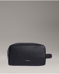 Calvin Klein - CK Must Washbag & Dopp Kit