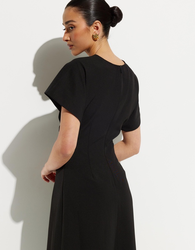 Calli - Saige Cinched Midi Dress