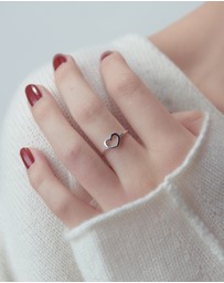 Karen Walker - Mini Heart Ring