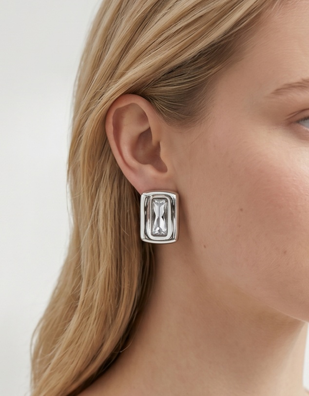 Izoa - Verity Stud Earrings