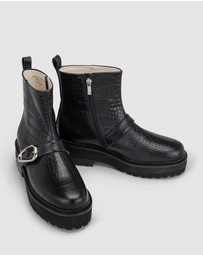 Chaos & Harmony - Vortex Boot