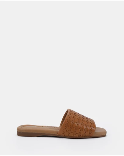 Clarks - Yana Tan