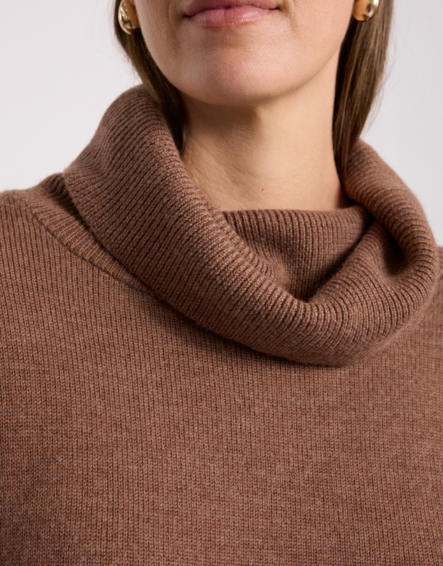 David Lawrence - Roll Neck Gilet Top