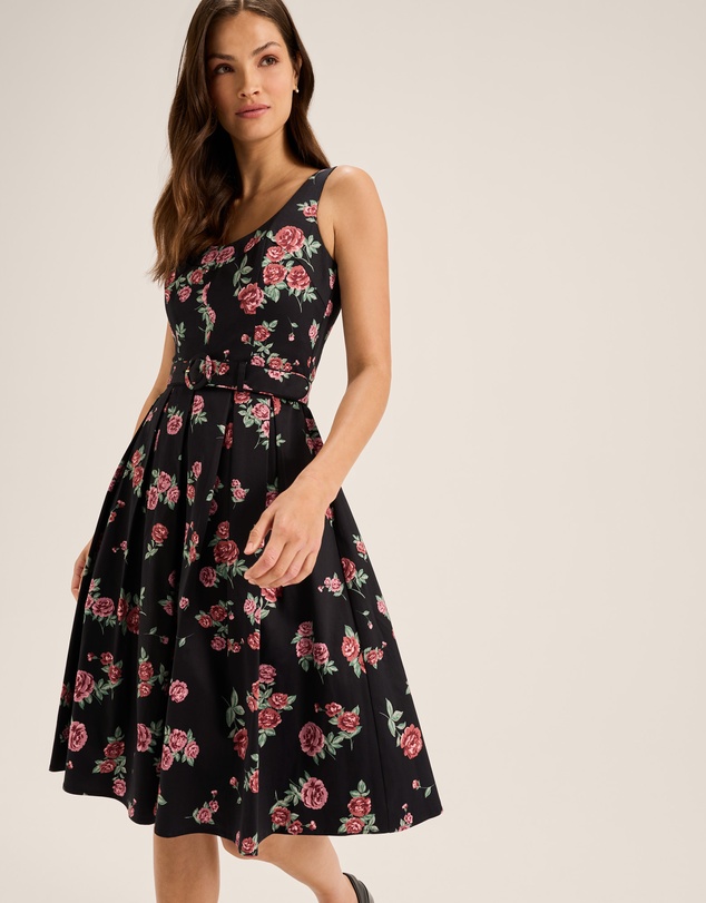 Review - Cameo Rose Dress