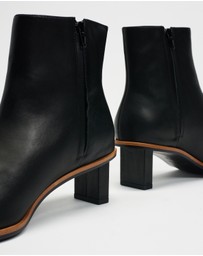 Sol Sana - Eon Mid Boots