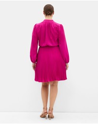 City Chic - Halle Long Sleeve Pleat Mini Dress