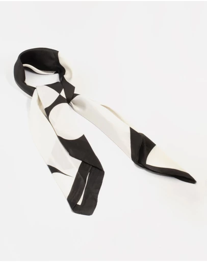 Lovisa - Classic Black Geometric Fabric Scarf