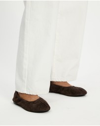 Atmos&Here - Amber Round Toe Suede Ballet Flats