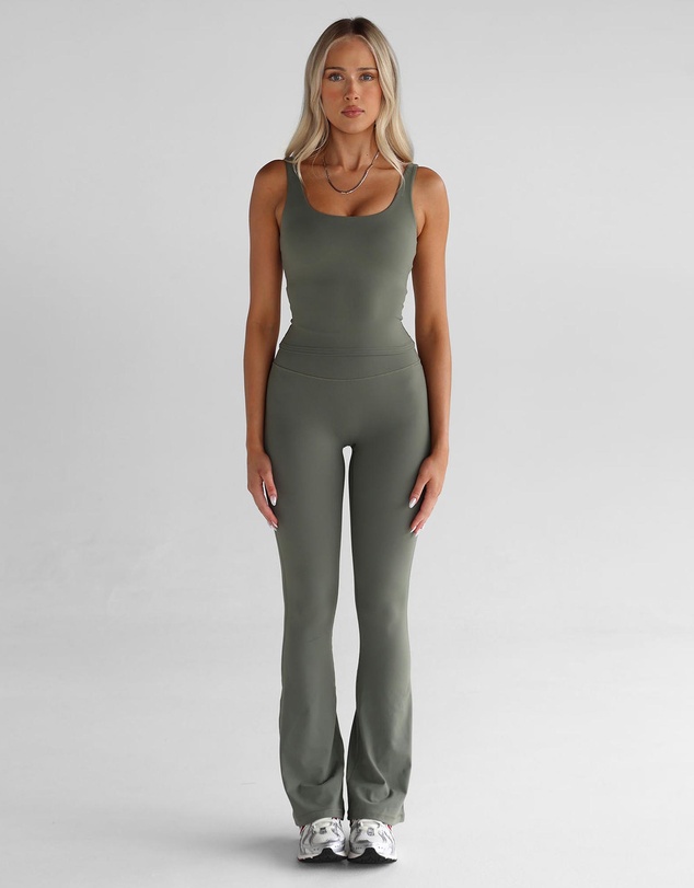 Leelo Active - Classic Flare Leggings - ICONIC EXCLUSIVE