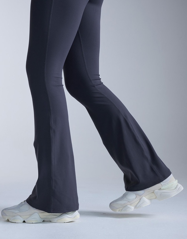 2XU - Fluid Hi-Rise Flare Pants