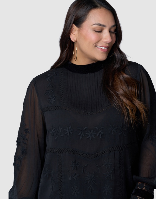 Sunday In The City - Nightfall Embroidered Blouse