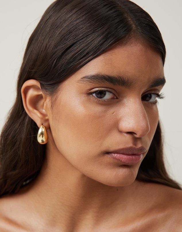 Rubi - Mid Charm Earring
