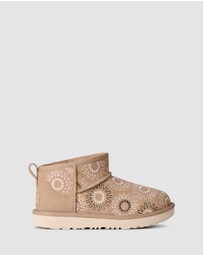 UGG - Classic Ultra Mini Sun Stitch Shoes - Kids