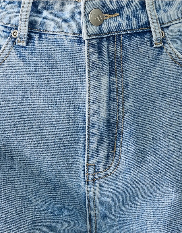 Calli - Petite Wilder Jeans