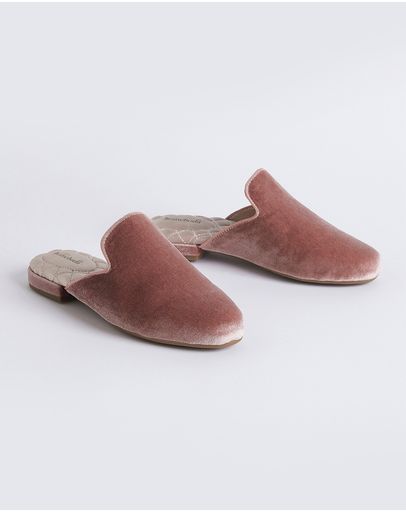 DUSTY ROSE