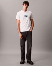 Calvin Klein - Logo Graphic Tee