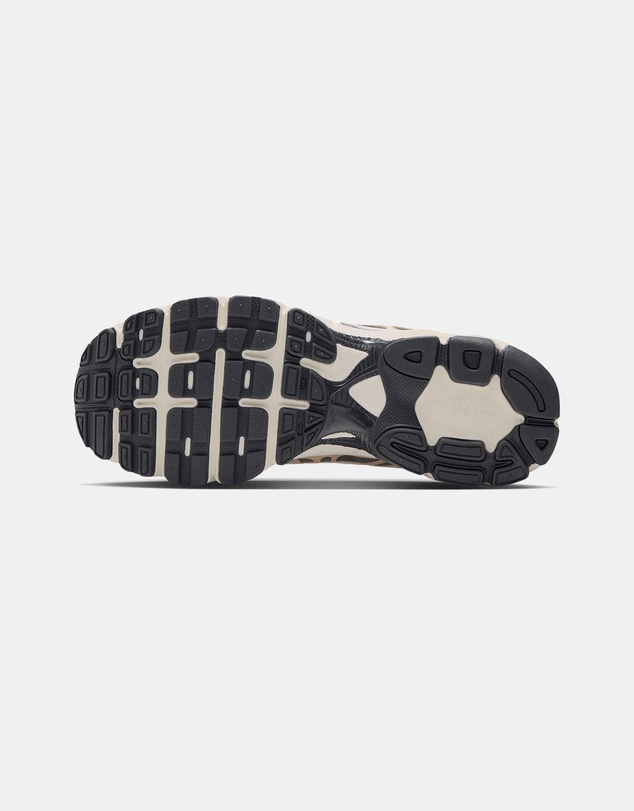 Nike - Air Max Moto 2K - Women's