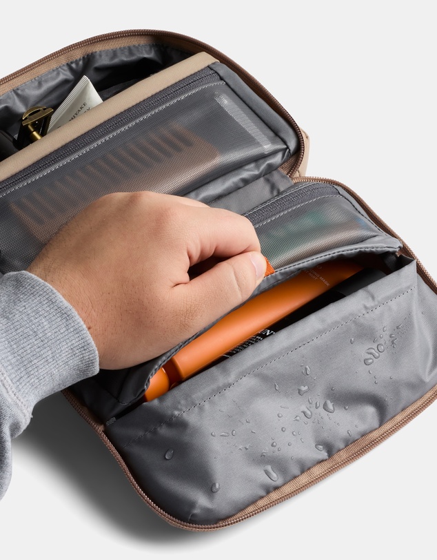 Bellroy - Hanging Toiletry Kit